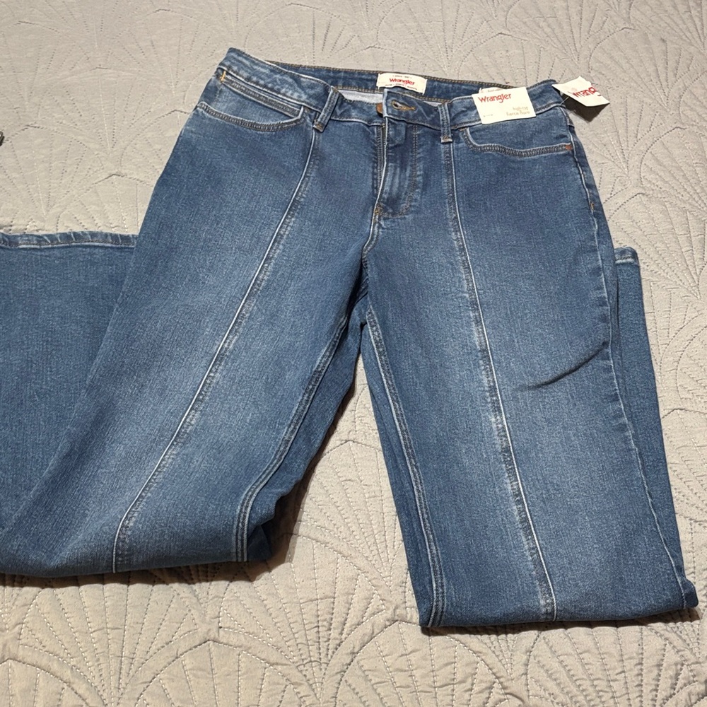 Wrangler Women's Classic Blue Straight Leg Jeans